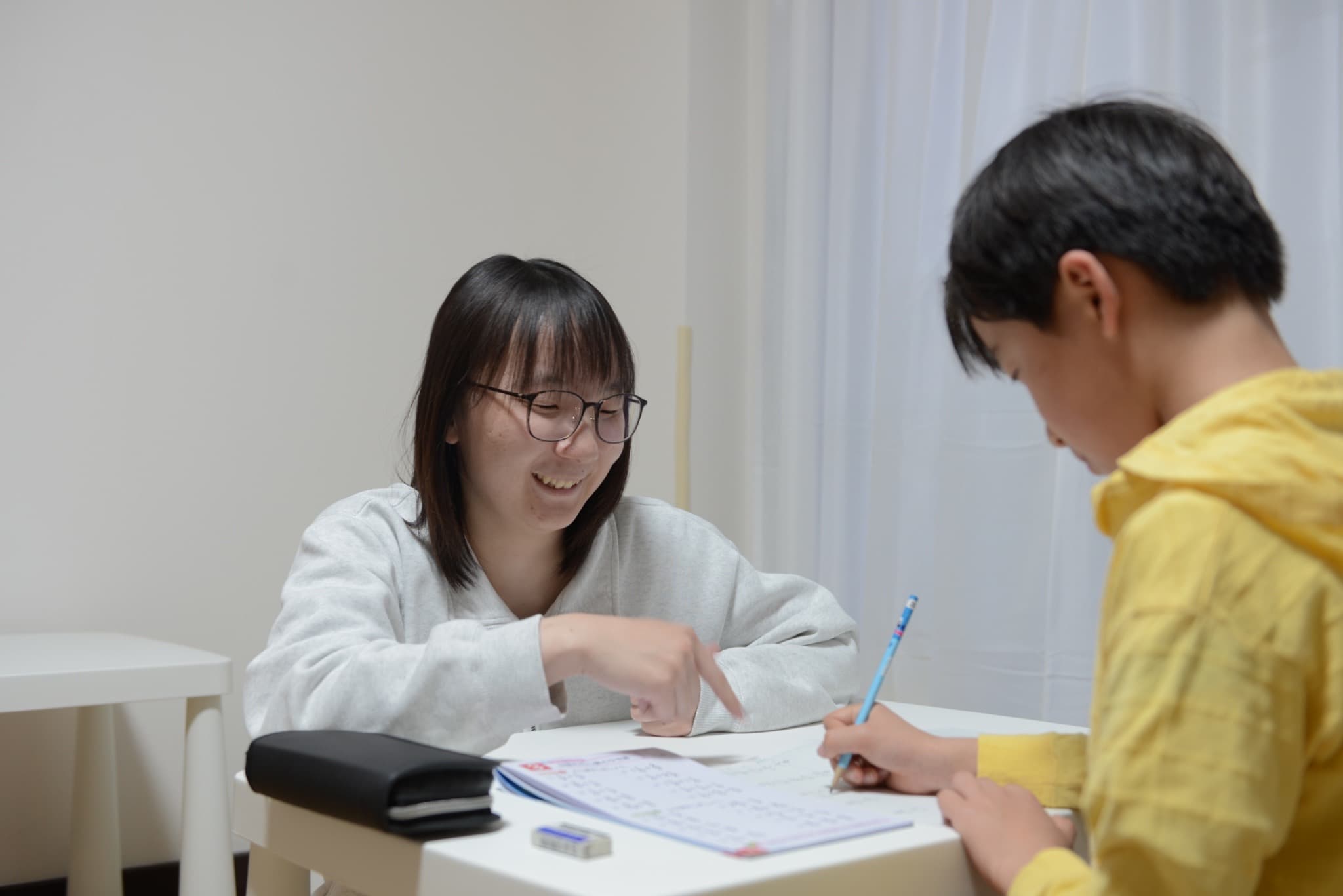 お子さまと活動する様子